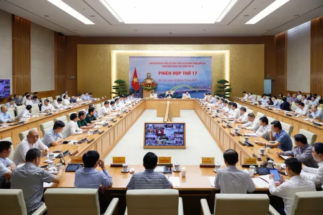 The 17th meeting of the State steering committee for national and key transport projects on May 10. (Photo: NDO)