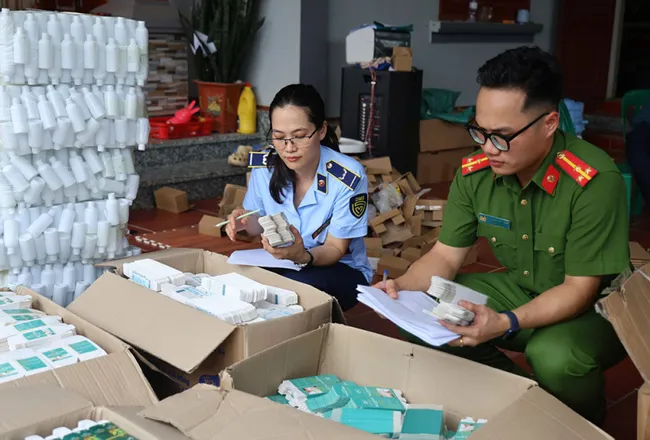 Hàng trăm mỹ phẩm bị rút số công bố: Doanh nghiệp âm thầm “rút lui” giữa lúc siết kiểm tra hàng giả