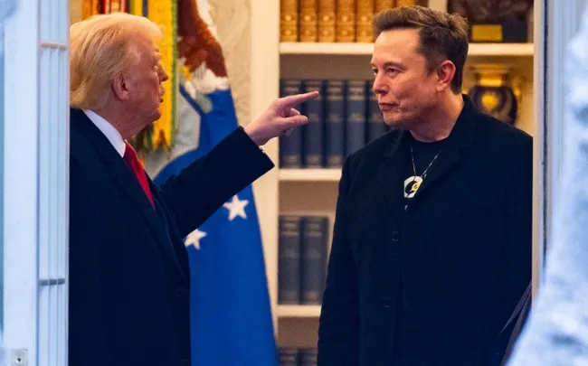 Quan hệ với Tổng thống Donald Trump rạn nứt, cổ phiếu Tesla của Elon Musk giảm sâu
