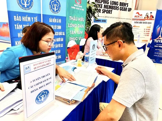 Từ 1/7: Hàng loạt đối tượng mới "vào diện" đóng BHXH bắt buộc