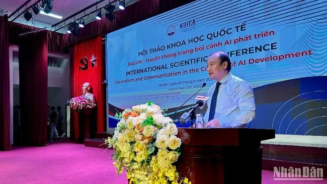 Permanent Deputy Minister of Culture, Sports and Tourism Le Hai Binh speaks at the event. (Photo: NDO)