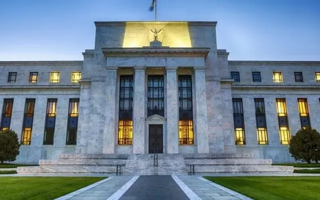 FED chưa vội hạ lãi suất, giá vàng phản ứng trái chiều