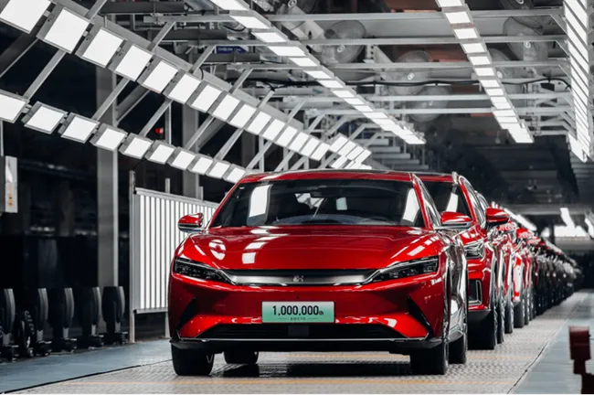 BYD "hãm phanh" sản xuất