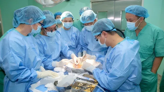 Organ transplantation continues to be established as a leading professional spearhead of the hospital (Photo: NDO)