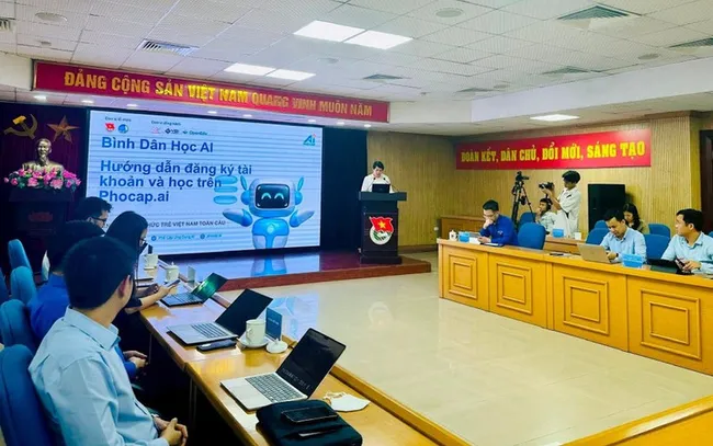 The programme aims to provide free AI training for two million young Vietnamese people during the 2025–2026 period. (Photo: NDO)