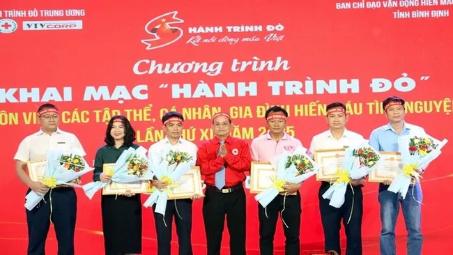 Exemplary blood donors honoured at the ceremony