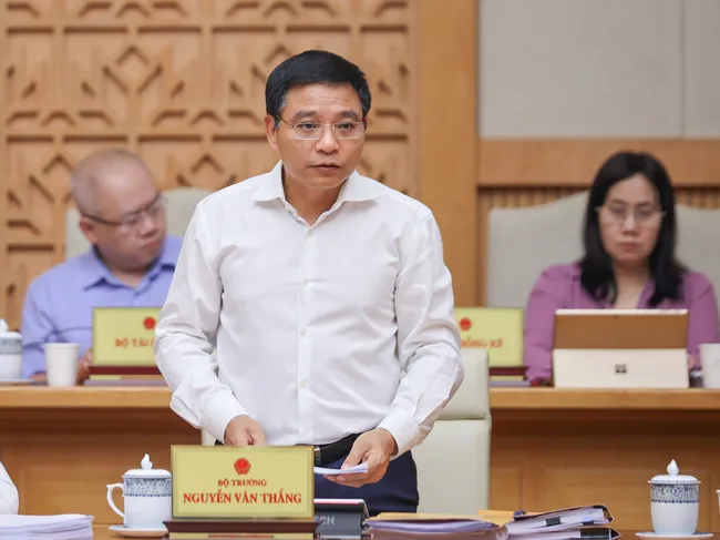 Tăng trưởng GDP 6 tháng cao nhất trong gần 20 năm