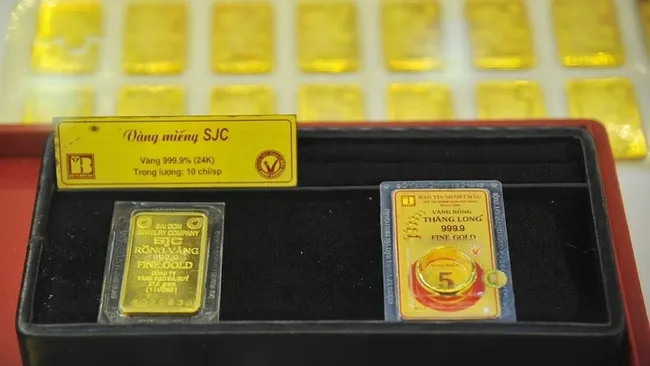 Giá vàng SJC giữ vững mốc 120,9 triệu đồng/lượng – Chênh lệch với thế giới vẫn cao gần 15 triệu