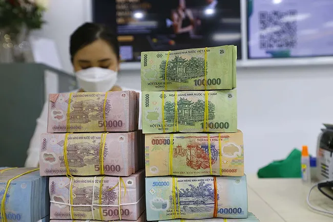 Cẩn trọng với rủi ro nợ xấu khi tín dụng tăng
