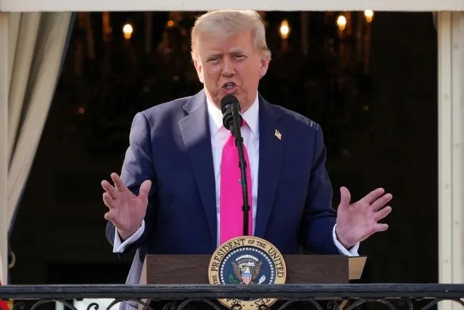 Tổng thống Trump công bố mức thuế quan đối với 14 quốc gia, bắt đầu từ ngày 1-8
