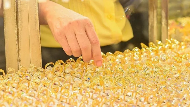 Giá vàng tăng nhẹ, SJC 120 triệu đồng/lượng
