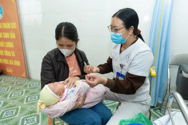 Bổ sung 11 nhóm đối tượng và 3 trường hợp được BHYT chi trả 100%