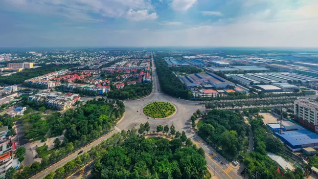 Bình Dương: Cuộc lột xác từ "thủ phủ công nghiệp" đến thành trì Net zero
