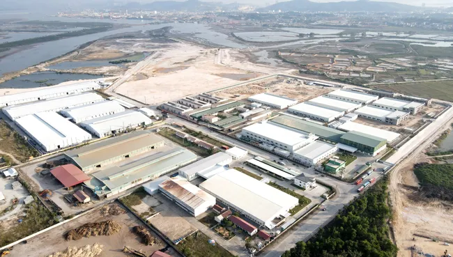 Kinh tế Quảng Ninh : Tốc độ tăng trưởng tổng sản phẩm tăng 11,03% đứng thứ 3 cả nước