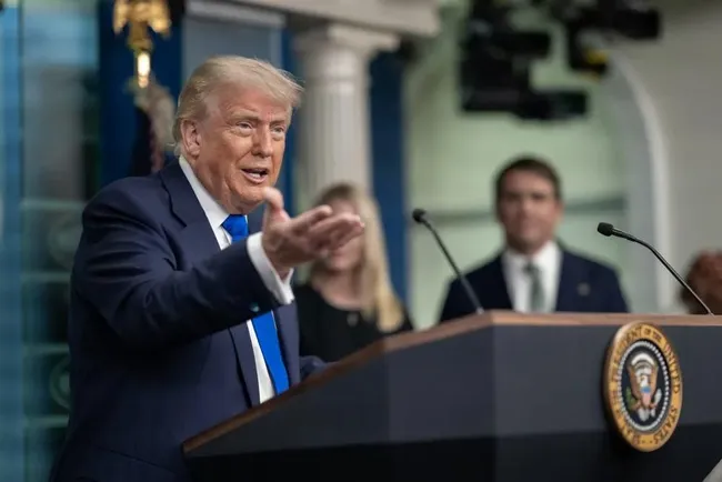 Ông Trump sắp gửi thư thông báo mức thuế mới cho hơn 150 nước