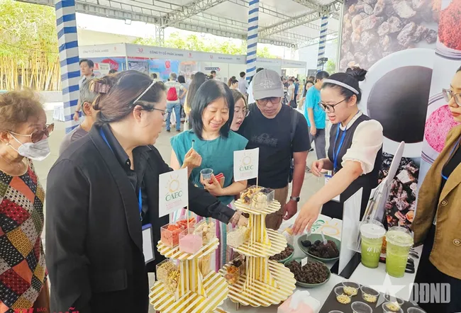 Người tiêu dùng trải nghiệm miễn phí nông sản Hoa Kỳ
