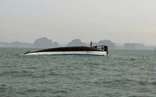 Bộ Tài chính yêu cầu doanh nghiệp bảo hiểm khẩn trương bồi thường vụ lật tàu ở Quảng Ninh