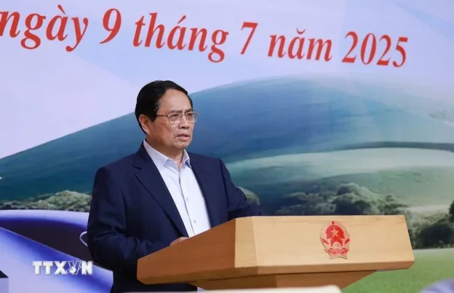 Prime Minister Pham Minh Chinh speaks at the third meeting of the steering committee for national key railway projects on July 9, 2025. (Photo: VNA)