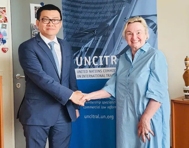 Ambassador Vu Le Thai Hoang receives Anna Joubin-Bret, Secretary of UNCITRAL.
