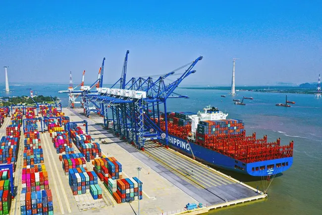7 tháng năm 2025: Xuất nhập khẩu tăng trưởng mạnh, lạm phát được kiểm soát
