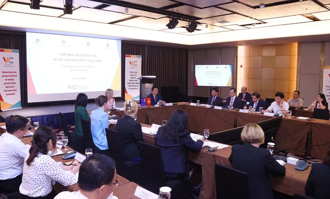 Participants at the meeting (Photo: VNA)