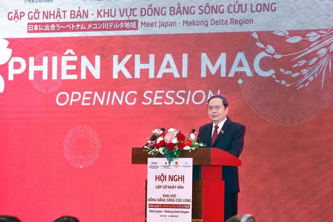 National Assembly Chairman Tran Thanh Man addresses the 