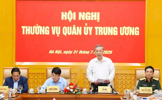 Party General Secretary To Lam speaks at the meeting of the Central Military Commission's Standing Committee on July 31 (Photo: VNA)