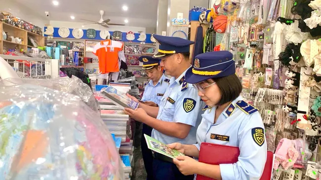 Tăng cường tuyên truyền, kiểm tra, xử lý mặt hàng sách giáo khoa và thiết bị trường học trước thềm khai giảng năm học mới