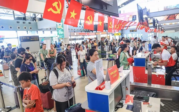 Hàng triệu lượt khách qua các sân bay dịp lễ 2/9