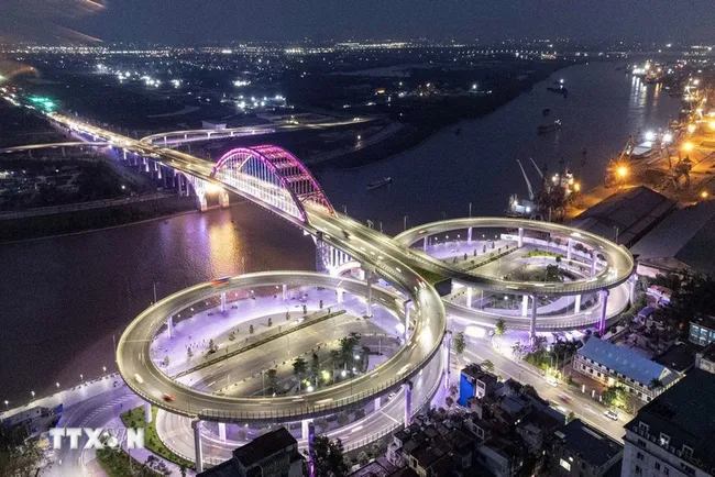 Illustrative image. Since 1989, Vietnam has seen tangible results, particularly in reducing poverty through its own efforts and international cooperation. (Photo: VNA)