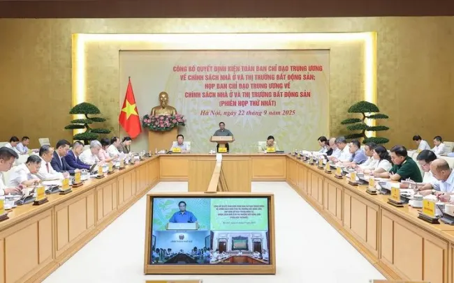 Thị trường bất động sản 9 tháng 2025: Có gam sáng, nhưng còn nhiều vướng mắc, khó khăn