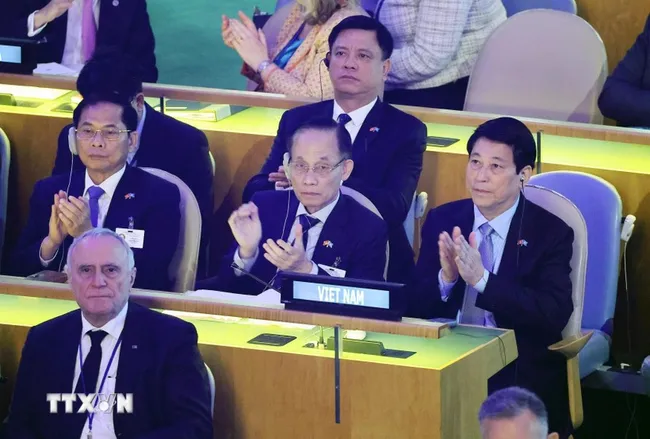 State President Luong Cuong and the Vietnamese delegation attend the High-level Meeting marking the 80th anniversary of the United Nations. (Photo: VNA)
