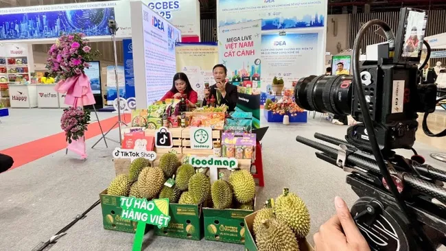 Online sales livestream. (Illustrative photo: MOIT)