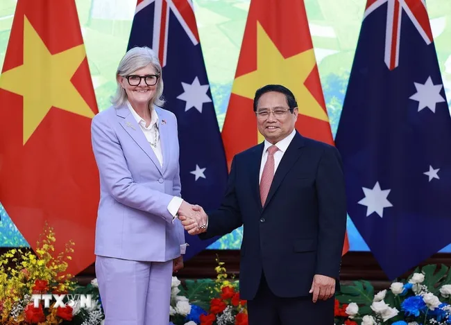 Prime Minister Pham Minh Chinh meets with Australian Governor-General Sam Mostyn. (Photo: VNA)