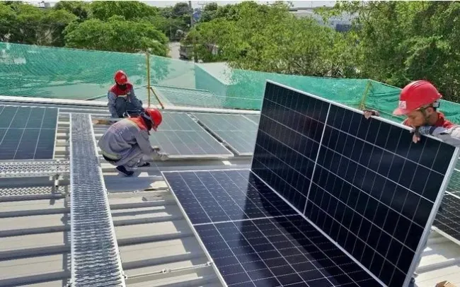 Đề xuất lắp điện mặt trời mái nhà tự dùng chỉ cần thông báo với phường, xã