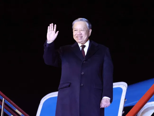 General Secretary of the Communist Party of Vietnam Central Committee To Lam leaves Pyongyang, concluding his state visit to the Democratic People's Republic of Korea. (Photo: VNA)