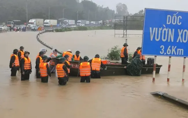 Hỗ trợ khẩn cấp 700 tỷ đồng cho Khánh Hòa, Lâm Đồng, Gia Lai và Đắk Lắk để khắc phục thiệt hại do mưa lũ