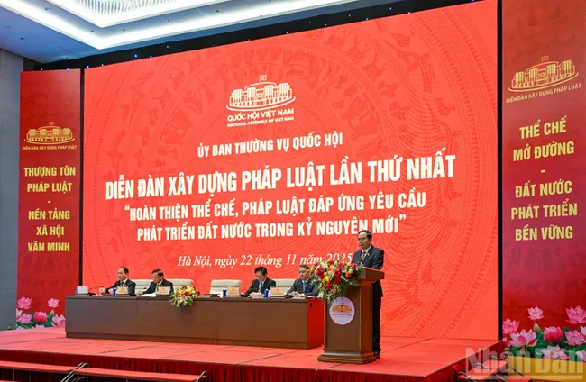 National Assembly Chairman Tran Thanh Man addresses the forum. (Photo: NDO/Duy Linh)