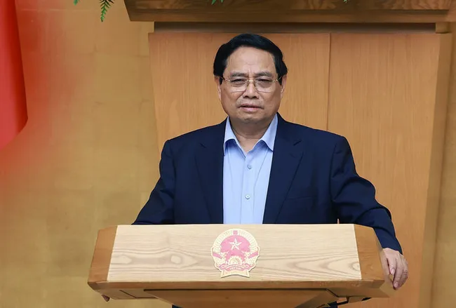 Prime Minister Pham Minh Chinh speaks at the Government’s regular meeting on November 8. (Photo: VNA)