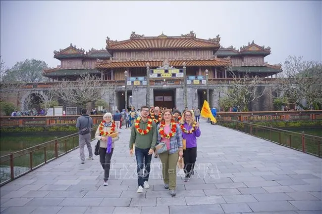 Foreign visitors in Hue (Photo: VNA)