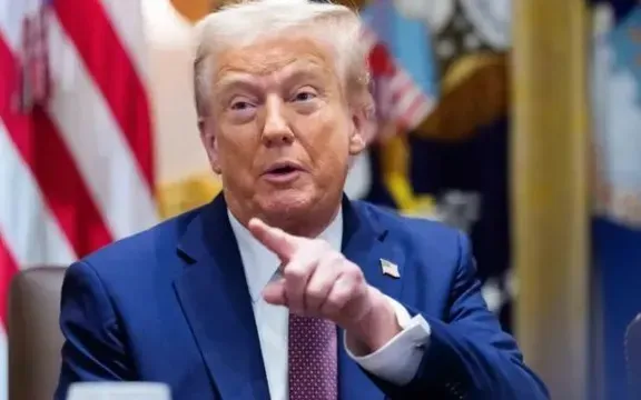 Mỹ thu hơn 200 tỷ USD từ thuế quan mới