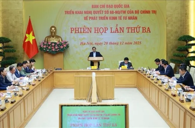 PM Pham Minh Chinh chairs the meeting (Photo: VNA)