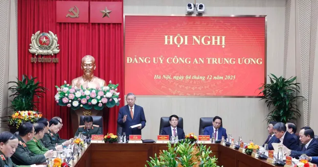 Party General Secretary To Lam speaks at the Central Public Security Party Committee's conference in Ha Noi on December 4. (Photo: VNA)