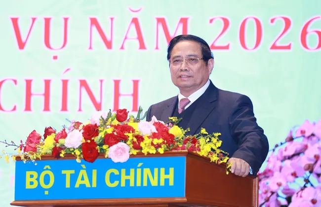 Prime Minister Pham Minh Chinh speaks at a conference reviewing the finance sector’s financial, budgetary, investment and socio-economic development efforts in 2025 and outlining tasks for 2026 held in Hanoi on January 6. (Photo: VNA)