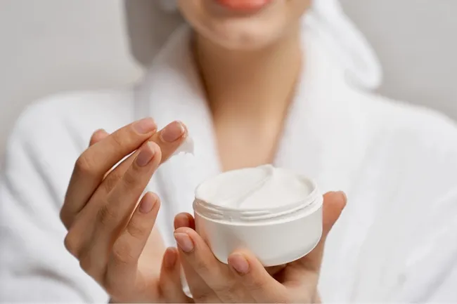 Một công ty bị thu hồi 77 loại mỹ phẩm