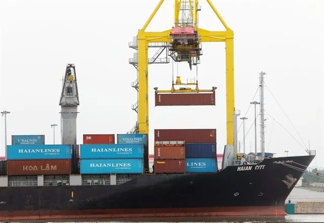 Vietnam’s total import–export turnover was an estimated 920 billion USD in 2025, placing the country among the world’s top 15 trading economies (Photo: VNA)