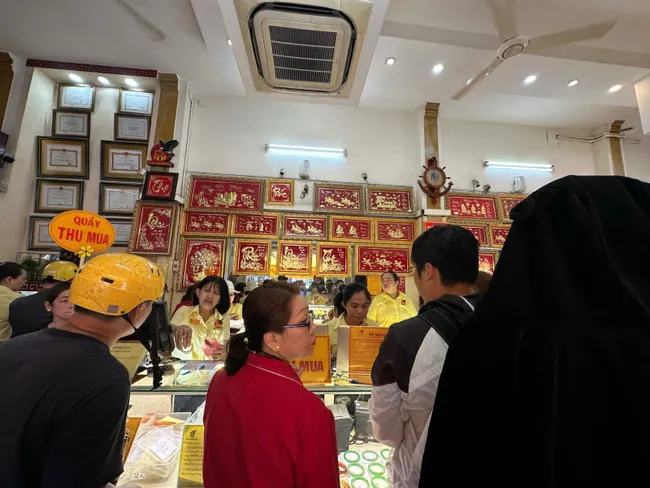 Không có chuyện "bán vàng không hóa đơn bị tịch thu" như mạng xã hội lan truyền