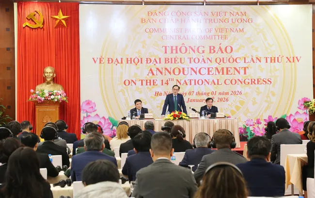 Secretary of the Party Central Committee and Minister of Foreign Affairs Le Hoai Trung speaks at the meeting (Photo: VNA)
