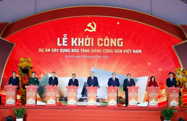 Party General Secretary To Lam and delegates launch the construction of the Communist Party of Vietnam Museum project (Photo: VNA)
