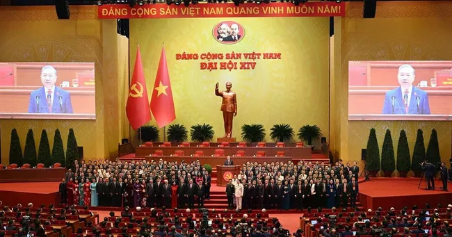 The 14th Party Central Committee makes its debut at the Congress.